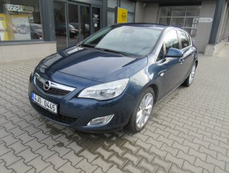 Opel Astra Cosmo 5DR 1.4 T MT6