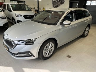 Škoda Octavia Combi Style 2,0 TDI/110 kW manuál/X1049